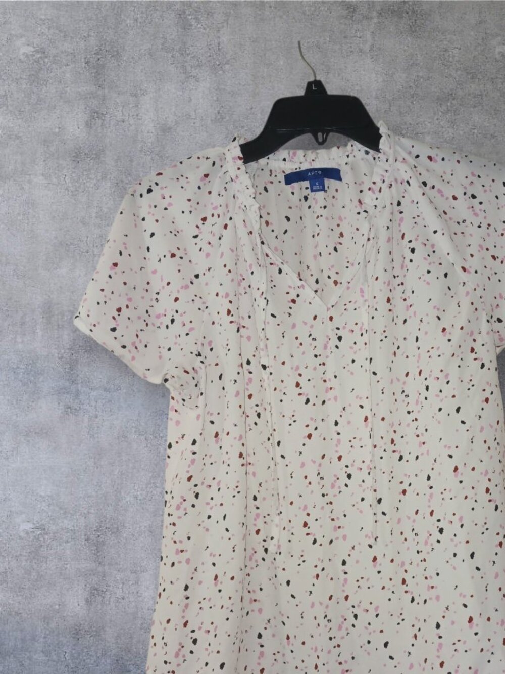 Apt. 9 Ivory Speckled Blouse Size Large Tie Neck Short Sleeve Top